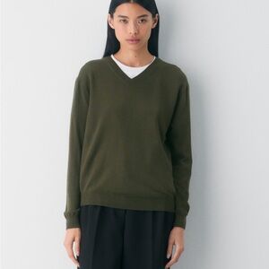 Aritzia Bare Merino Wool V-Neck Sweater